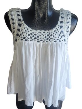 White Crochet Yoke Cold Shoulder Short Sleeve Boho Top Size S
